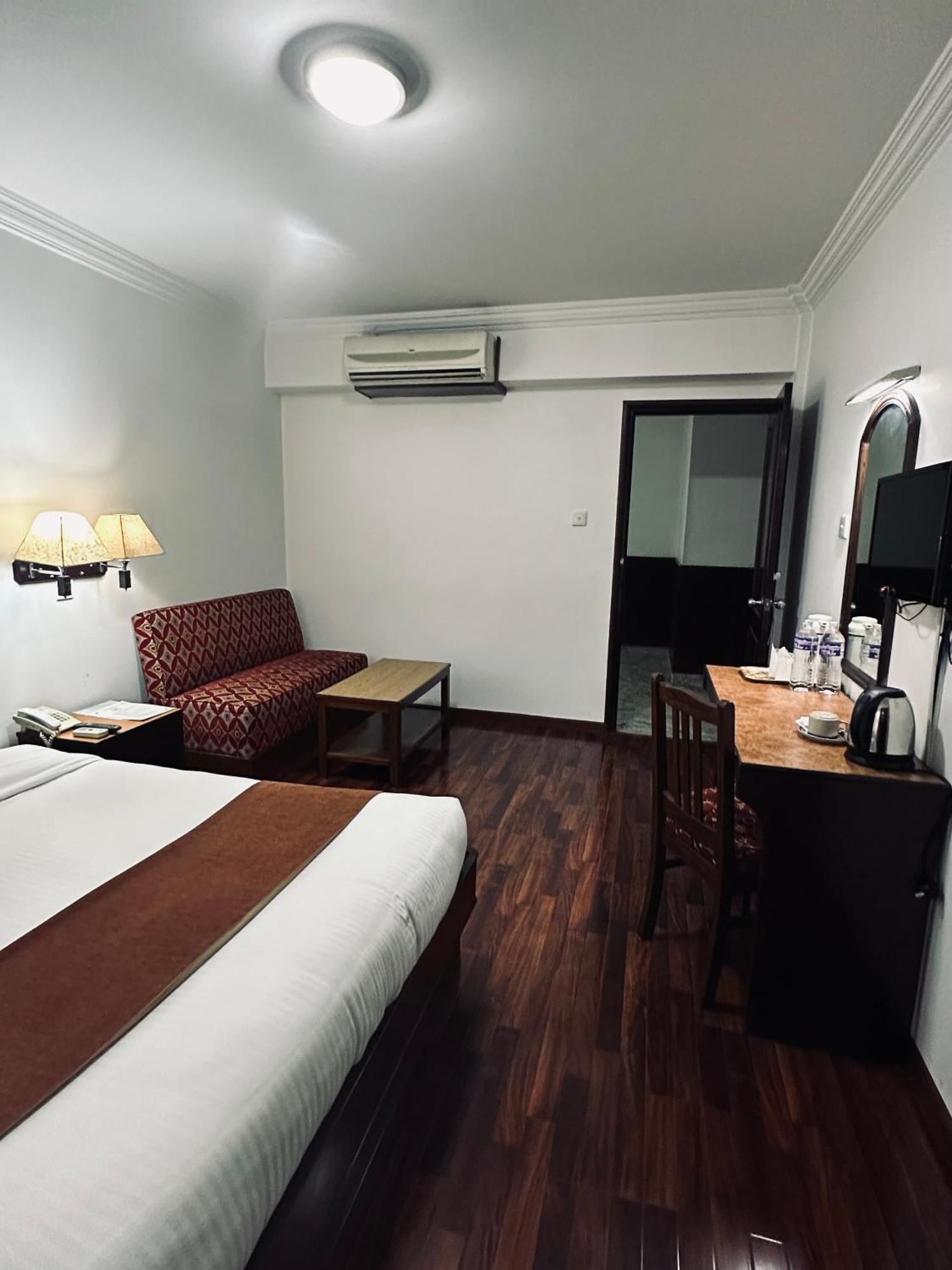 Fuji Hotel Kathmandu Exterior photo