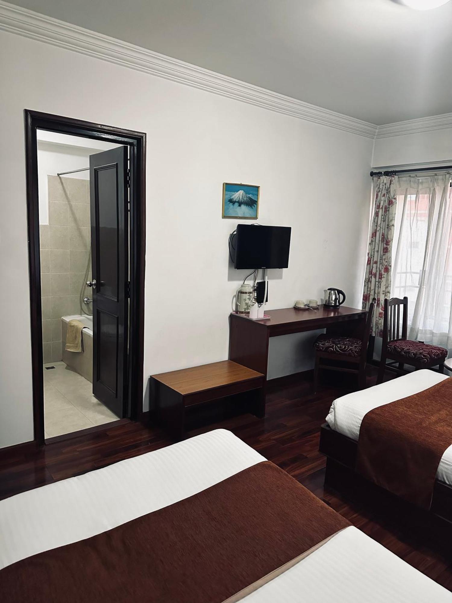 Fuji Hotel Kathmandu Exterior photo