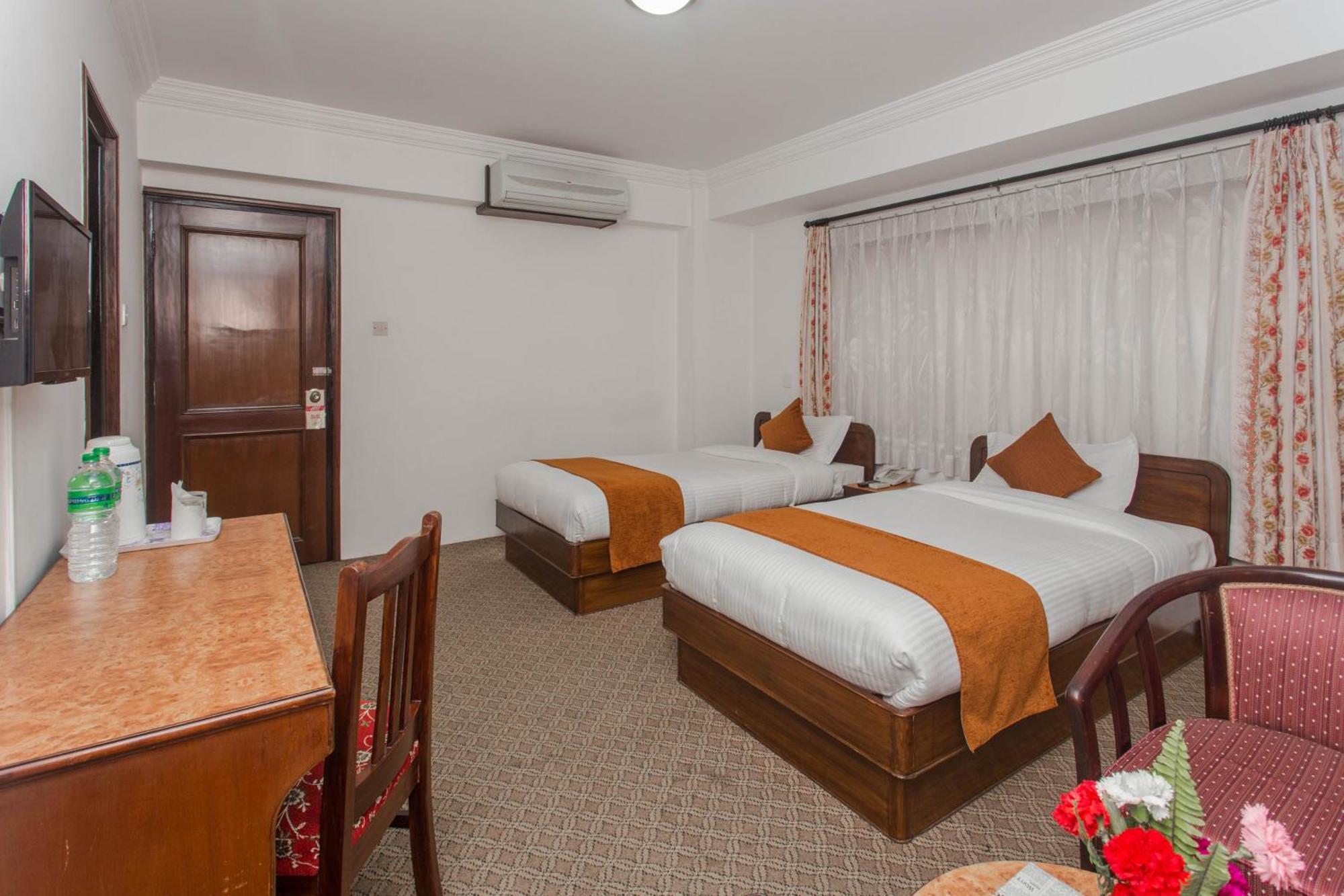 Fuji Hotel Kathmandu Exterior photo