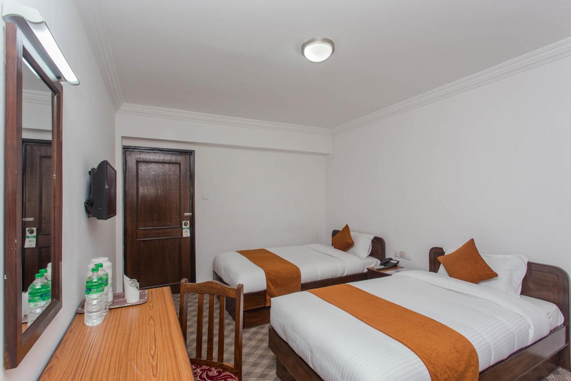 Fuji Hotel Kathmandu Exterior photo