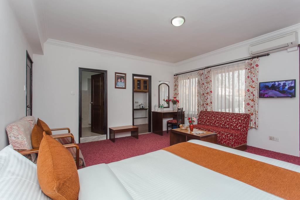 Fuji Hotel Kathmandu Exterior photo